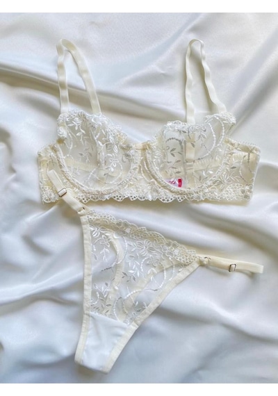 Arona Beyaz Dantelli Bralet Takım Kadın İç Çamaşır Takımı Sütyen Tanga Set Dantelli Sütyen Beyaz Arona Beyaz Dantelli Bralet Takım Kadın İç Çamaşır Takımı Sütyen Tanga Set Dantelli Sütyen Beyaz