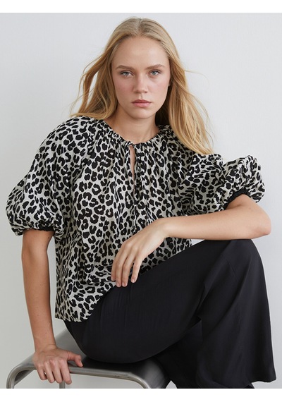 Lcw Vision Siyah Bağlamalı Yaka Leopar Desenli Bluz