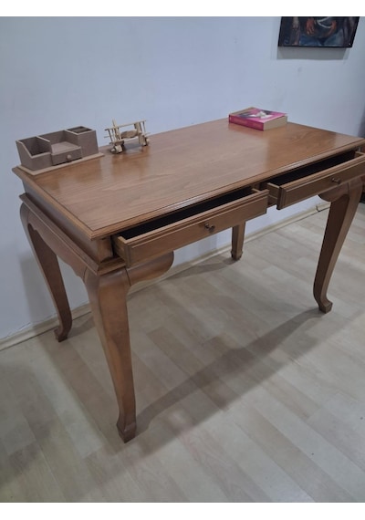 Çalışma Masa Klasik Alt St 90631 Model Lüks Klasik Ahşap Ceviz Renk El Yapım Kahverengi Çalışma Masa Klasik Alt St 90631 Model Lüks Klasik Ahşap Ceviz Renk El Yapım Kahverengi