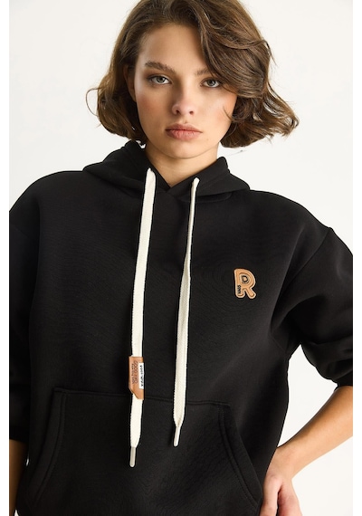 Shade Kadın Nakış İşlemeli Kanguru Cepli Kapüşonlu Şardonlu Salaş Sweatshirt 6872 60283523 - Siyah Shade Kadın Nakış İşlemeli Kanguru Cepli Kapüşonlu Şardonlu Salaş Sweatshirt 6872 60283523 - Siyah