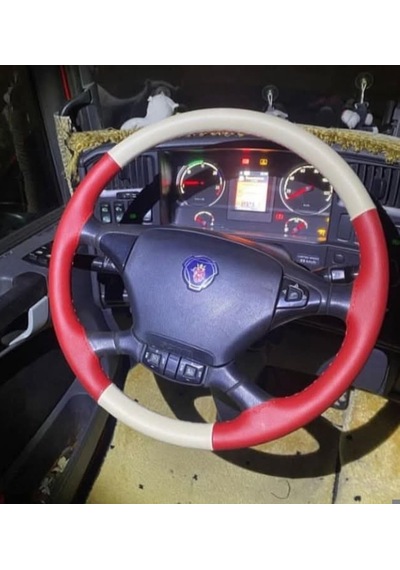 Dikişli Direksiyon Kılıfı Bej / Kırmızı Deri Kırmızı Dikişli Scania Fotodaki Direksiyon İçin Siyah