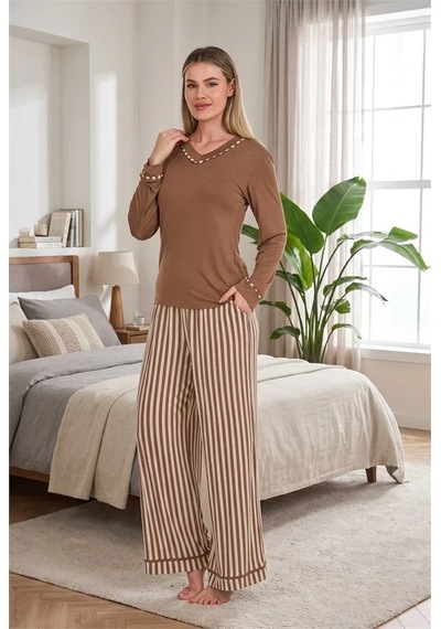 Go İthalat Kadın Şık Tasarım V Yaka Biyeli Viskon Geniş Paçalı Çizgili 2'li Loungewear Pijama Takımı Kahverengi Go İthalat Kadın Şık Tasarım V Yaka Biyeli Viskon Geniş Paçalı Çizgili 2'li Loungewear Pijama Takımı Kahverengi