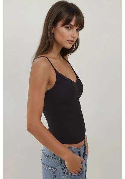 Hiccup Dantel Şeritli Örme Askılı Slim Fit Üst Siyah