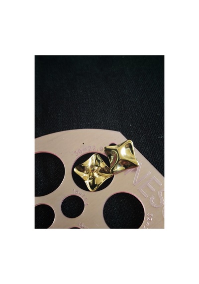 Kapitone Model Küçük Boy 23 Mm 36 Boy Düğme