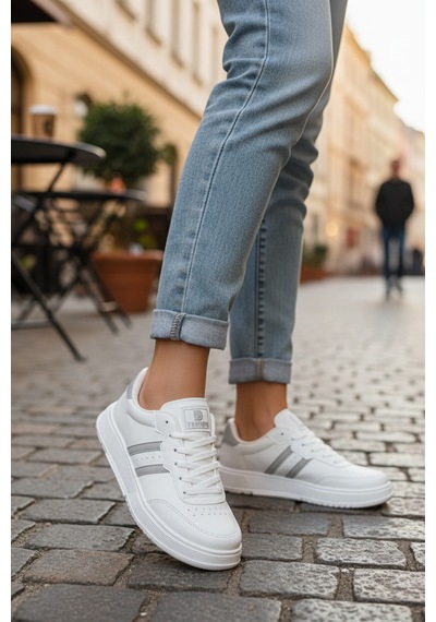 Enoch Kadın Spor Ayakkabı Delikli Detaylı Ve Hafif Comfort Düz Tabanlı Günlük Sneaker Beyaz - Açık Gri Enoch Kadın Spor Ayakkabı Delikli Detaylı Ve Hafif Comfort Düz Tabanlı Günlük Sneaker Beyaz - Açık Gri