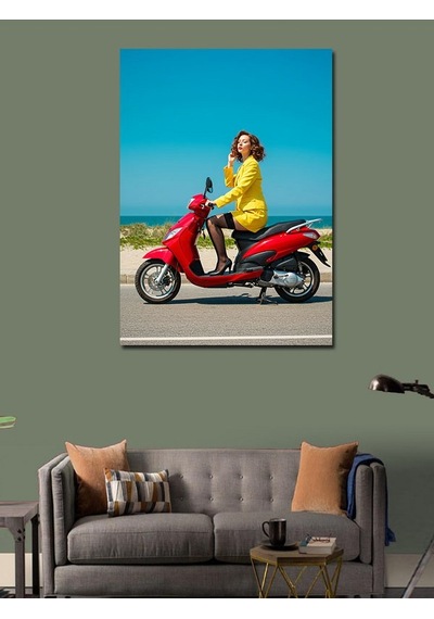 Kanvas Tablo Kırmızı Scooter Ve Kadın 50cmx70cm