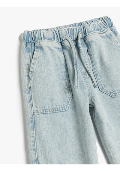 Koton Pamuklu Beli Bağcıklı Cepli Jogger Denim Pantolon Lıght Indıgo 5skg40075ad Açık Mavi Koton Pamuklu Beli Bağcıklı Cepli Jogger Denim Pantolon Lıght Indıgo 5skg40075ad Açık Mavi