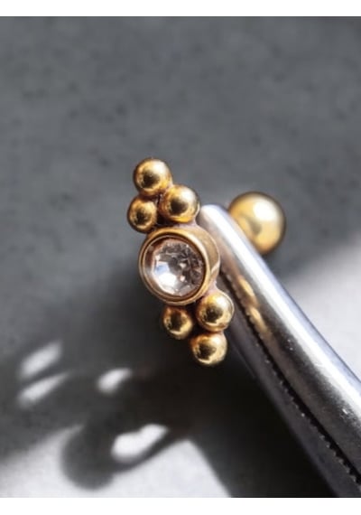 Taşlı Model Altın Renk Helıx Tragus Conch Piercing Altın