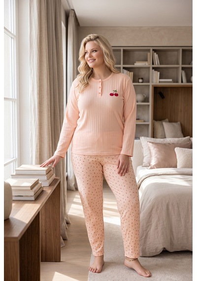 Seboteks Şardonlu İnterlok Kumaş Yakası Düğmeli Kışlık Büyük Beden Kadın Pijama Takımı 2700 Somon Seboteks Şardonlu İnterlok Kumaş Yakası Düğmeli Kışlık Büyük Beden Kadın Pijama Takımı 2700 Somon