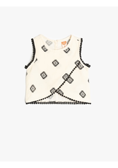 Koton Pamuklu Nakış Detaylı Kolsuz Asimetrik Crop Bluz Siyah Desenli 5smg60035aw Bdl Siyah
