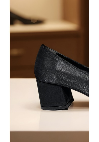 Altın Pabuç Kadın Topuklu Ayakkabı - Siyah Stiletto, Günlük Ve Ofis İçin Rahat Model Siyah Altın Pabuç Kadın Topuklu Ayakkabı - Siyah Stiletto, Günlük Ve Ofis İçin Rahat Model Siyah