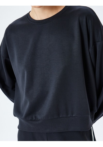 Koton Modal Kumaş Bisiklet Yaka Uzun Kollu Basic Sweatshirt Siyah 5sak10112ek Siyah