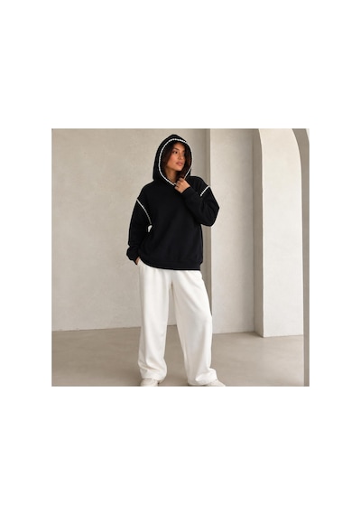 Herkesemoda Yaka Ve Kol Nakış Detaylı Kapüşonlu 2 İplik Şardonlu Sweatshirt Siyah