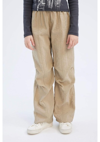 DeFacto Kız Çocuk Beli Lastikli Düz Paça Paraşüt Pantolon D7605A825SMBG414 Bej