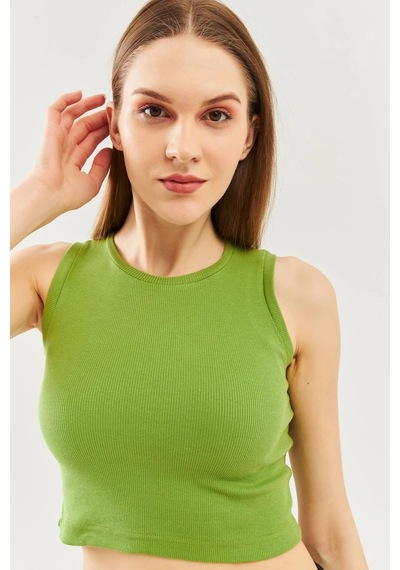 Butikgiz Kadın Sıfır Kol Bisiklet Yaka Vücuda Oturan %100 Pamuklu Kaşkorse Esnek Crop Bluz Çimen Yeşili