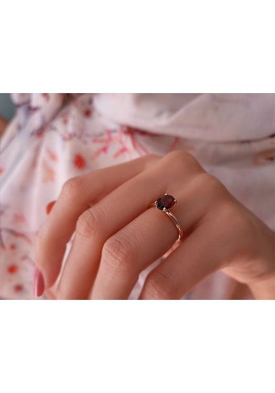 Sirius Oval Kesim Garnet Tektaş Yüzük 0831R0012