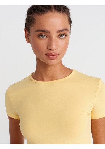 Dilvin 31906 Vücuda Oturan Kısa Kollu T-shirt-sarı Sari