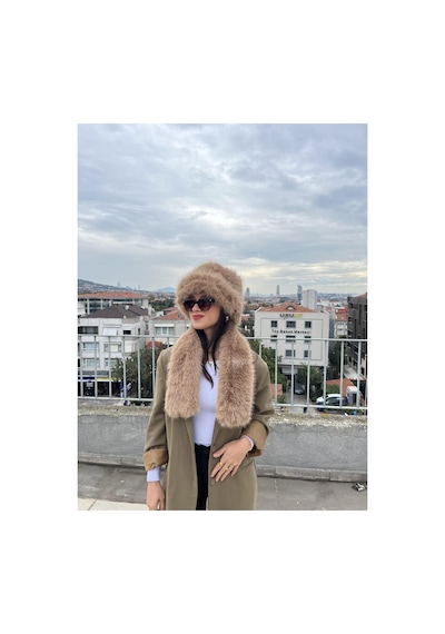 Mollycrush Kadın Suni Kürk Şapka Ve Atkı Seti Yumuşak Dokulu, Soğuk Havalar İçin Lüks & Şık Görünüm Camel Mollycrush Kadın Suni Kürk Şapka Ve Atkı Seti Yumuşak Dokulu, Soğuk Havalar İçin Lüks & Şık Görünüm Camel