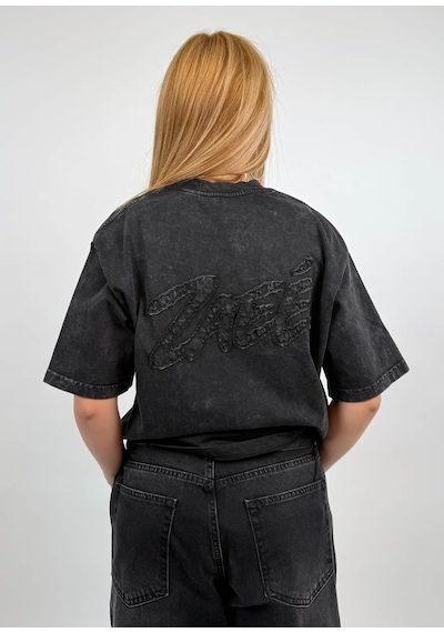 Zaee Nakışlı Oversize Tişört Siyah Eskitme