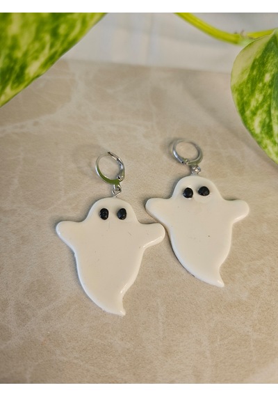 El Yapımı Polimer Kil Küpe - Paslanmaz Çelik Aparatlı Beyaz Sevimli Hayalet Figürlü Cadılar Bayramı Sallantılı Küpe Cute Ghost