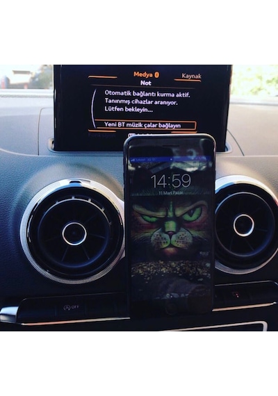 Audi A3 Telefon Tutucu