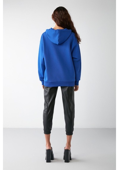 Grımelange Alena Kadın Basic Kanguru Cepli Oversize Organik Pamuk Fermuarlı Kapüşonlu Saks Mavi Sweatshirt Grımelange Alena Kadın Basic Kanguru Cepli Oversize Organik Pamuk Fermuarlı Kapüşonlu Saks Mavi Sweatshirt