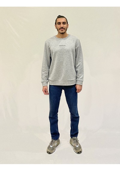 Erkek Bisiklet Yaka Rahat Kalıp 3 İplik Kalın Orta Brooklyn Nakışlı Sweatshirt Spr24sw34 Gri Melanj Erkek Bisiklet Yaka Rahat Kalıp 3 İplik Kalın Orta Brooklyn Nakışlı Sweatshirt Spr24sw34 Gri Melanj