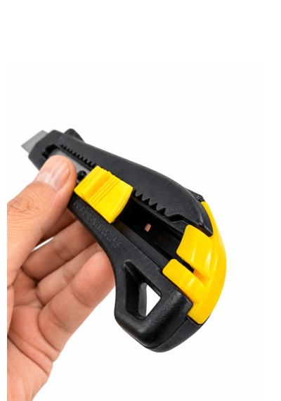 Maket Bıçağı Plastik Falçata 18 Mm Siyah