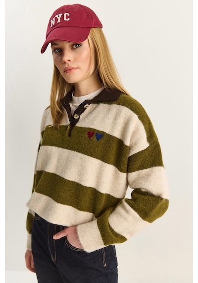 Shade Kadın Oversize Çizgili Polo Yaka Kalp Desen Nakış İşlemeli Triko Kazak 2632 60283920 - Krem-yeşil Çok renkli Shade Kadın Oversize Çizgili Polo Yaka Kalp Desen Nakış İşlemeli Triko Kazak 2632 60283920 - Krem-yeşil Çok renkli