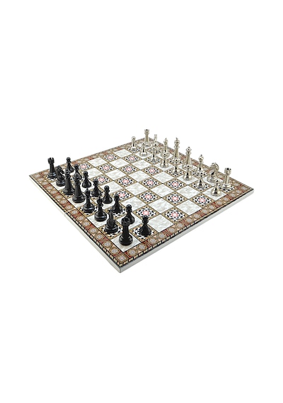 Gifthome Premium Black Metal Klasik Satranç Takımı Ve Katlanır Sedef Desenli Mdf Tahtası 43x43 Cm.