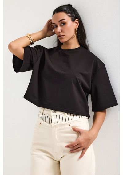 Itsbasic Kadın Siyah Renk S6-1 Oversize Bol Kesim T-shirt Itsbasic Kadın Siyah Renk S6-1 Oversize Bol Kesim T-shirt