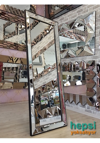 Ayna Çerçeveli Model Siyah Renk Ayaklı Boy Aynası Siyah