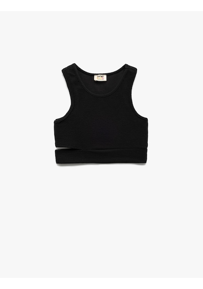 Koton Pencere Detaylı Slim Fit Bürümcük Kolsuz Bisiklet Yaka Crop Atlet Siyah 5skg30020ak Siyah Koton Pencere Detaylı Slim Fit Bürümcük Kolsuz Bisiklet Yaka Crop Atlet Siyah 5skg30020ak Siyah