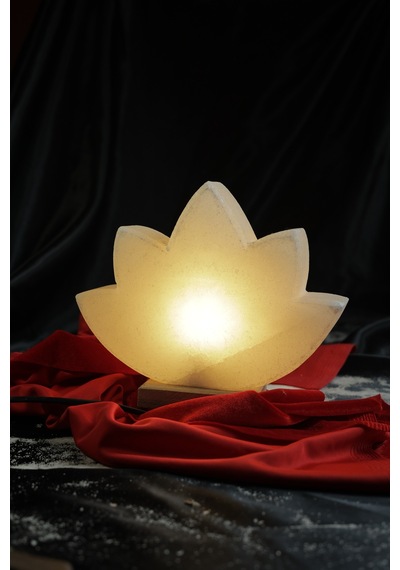 Beyaz Lotus Çiçeği Model Tuz Lambası Ahşap Kaideli Dekoratif Ortam Lambası