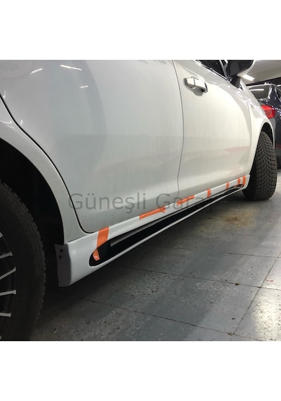 Opel Corsa D R Yan Marşpiyel (Plastik)