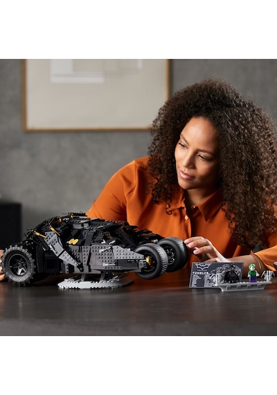 Dc Batman Batmobile Tumbler 76240 - Yetişkinler İçin Koleksiyonluk Ve Sergilenebilir Model Yapım Seti 2049 Parça