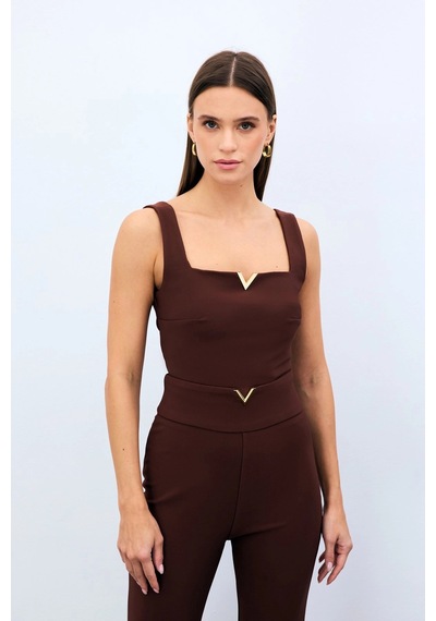 Sateen Yaka Gold Aksesuarlı Bluz - Kahve Kahve