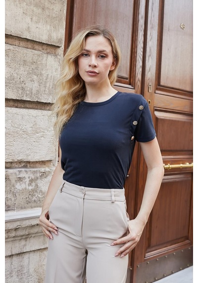 Jument Kadın Kaliteli Modal Kumaş Sıfır Yaka Düğme Aksesuarlı Kısa Kol T-shirt Bluz-lacivert Lacivert Jument Kadın Kaliteli Modal Kumaş Sıfır Yaka Düğme Aksesuarlı Kısa Kol T-shirt Bluz-lacivert Lacivert