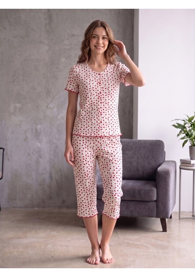 Kadın Kısa Kollu Yumuşak Tuşe Yazlık Likralı Kumaş Kapri Pijama Takım Beyaz Kalp