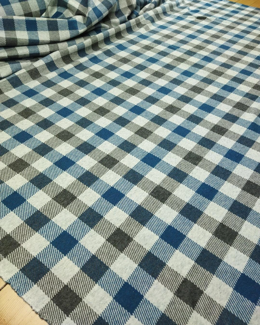 Örme Yumuşacık Mavi Beyaz Gri Renklerde En: 130 Cm-1341 Renkli