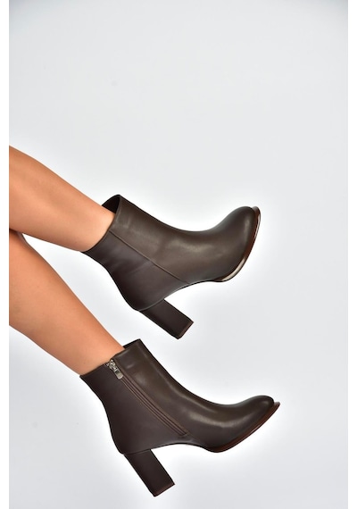 Fox Shoes V590166309 Kahverengi Kalın Topuklu Klasik Kadın Bot Kahverengi-suni Deri