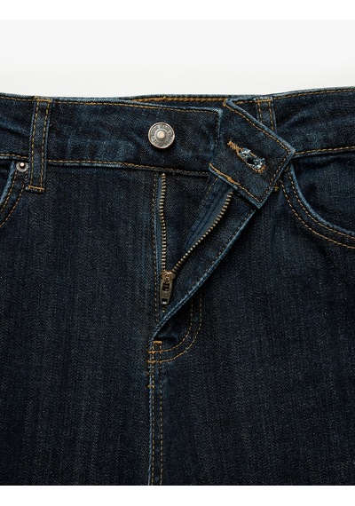 Koton Pamuklu Dar Kesim Düğmeli Cepli İspanyol Paça Denim Pantolon - Flare Jeans Koyu İndigo 7sal40024md Koton Pamuklu Dar Kesim Düğmeli Cepli İspanyol Paça Denim Pantolon - Flare Jeans Koyu İndigo 7sal40024md