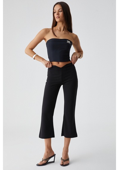 Grımelange Gresas Kadın Yakasız Kolsuz Toka Detaylı Slim Fit Siyah Bluz