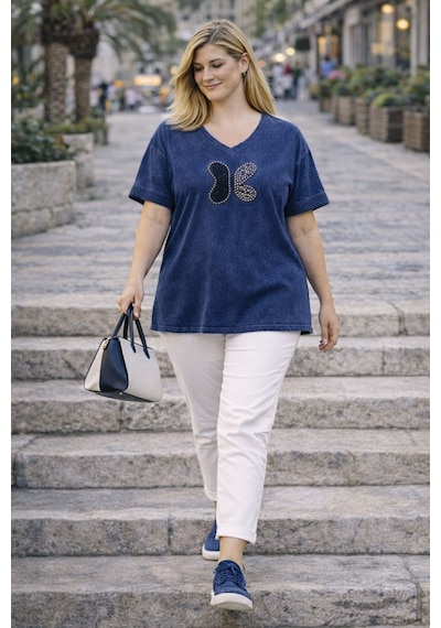 Cedy Denim Cedy - Kadın Özel Tasarım Esnek, Pul Payet, Dantel Detaylı Yıkamalı V Yaka Büyük Beden Tişört Lacivert Cedy Denim Cedy - Kadın Özel Tasarım Esnek, Pul Payet, Dantel Detaylı Yıkamalı V Yaka Büyük Beden Tişört Lacivert
