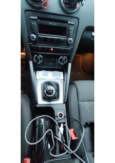 Audi A3 Bardaklık