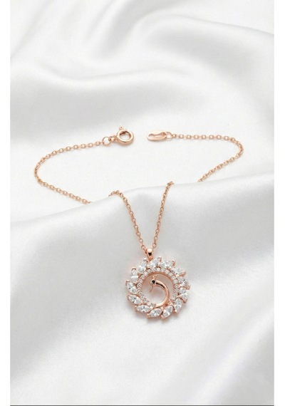 Çekirdekjewelry Kadın Rose Gold Kolye Tavus Kuşu Figürlü Taşlı Şık Kolye Modeli 925 Ayar Gümüş Pembe Çekirdekjewelry Kadın Rose Gold Kolye Tavus Kuşu Figürlü Taşlı Şık Kolye Modeli 925 Ayar Gümüş Pembe