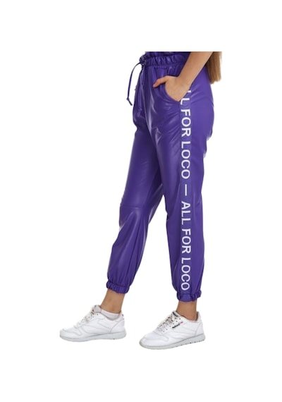 İrem Çocuk Giyim Kız Çocuk Yazı Şeritli Suni Deri Bel Bilek Lastikli Cepli Mor Renk Jogger Pantolon Mor İrem Çocuk Giyim Kız Çocuk Yazı Şeritli Suni Deri Bel Bilek Lastikli Cepli Mor Renk Jogger Pantolon Mor