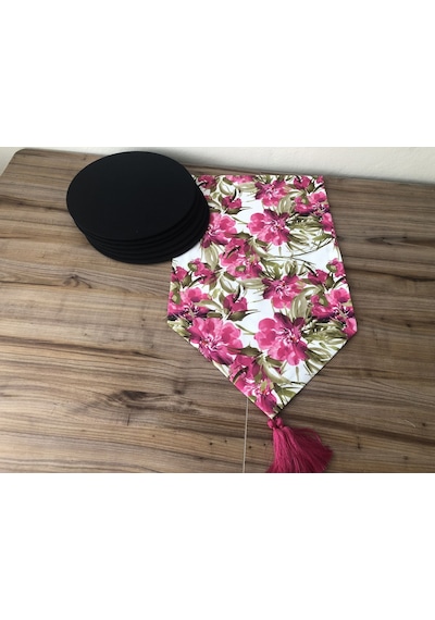 Beyaz Zemn Fuşya Çiçek Desenli Runner & Supla Seti Çok Renkli