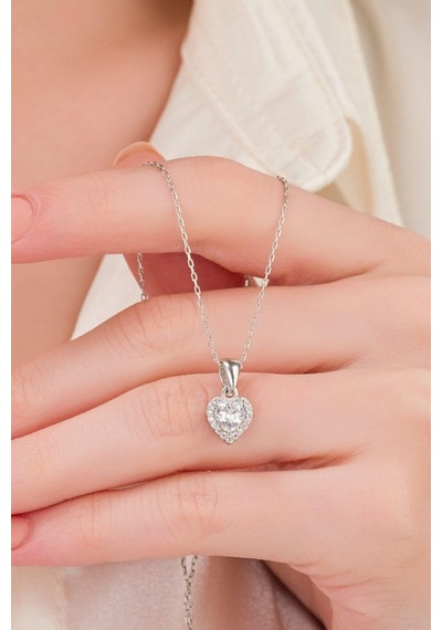Tmt Silver Gümüş Pırlanta Modeli Beyaz Zirkon Taşlı Kalp Kalpli Kolye