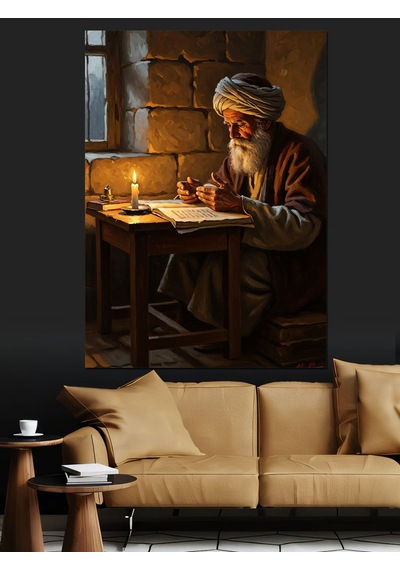 Ahşap Tablo Mum Işığında Yazı Yazan Alim